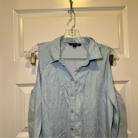 Zac & Rachel Light Wash Chambray Cold Shoulder Button Up Blouse S - Picture 7 of 10